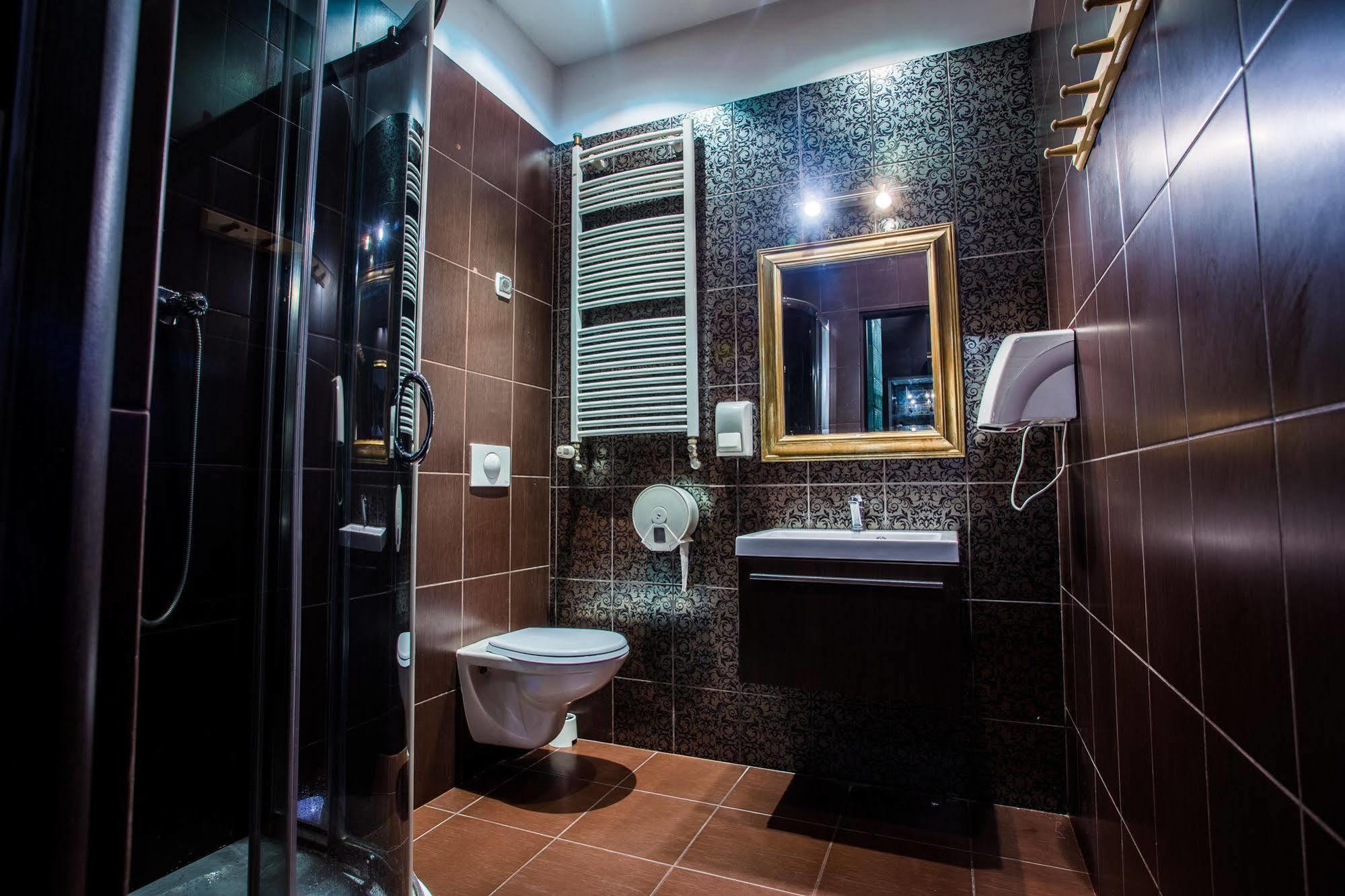 Pink Panther'S Hostel Krakow Ngoại thất bức ảnh