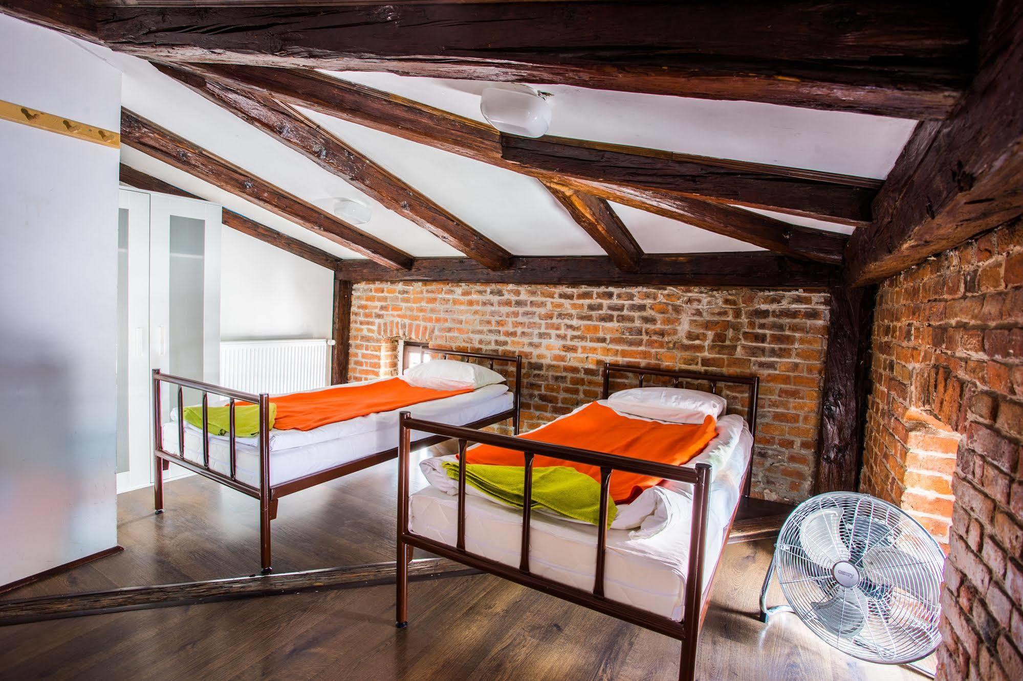 Pink Panther'S Hostel Krakow Ngoại thất bức ảnh