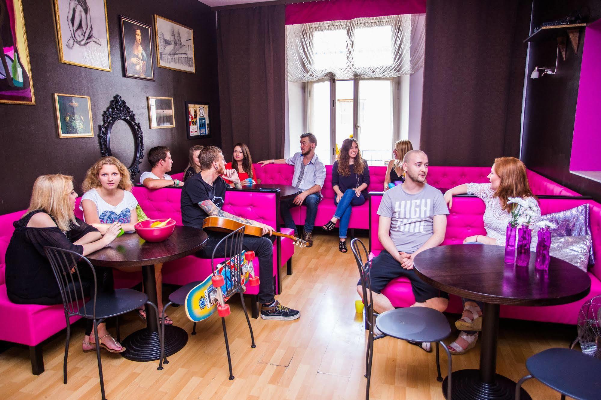 Pink Panther'S Hostel Krakow Ngoại thất bức ảnh