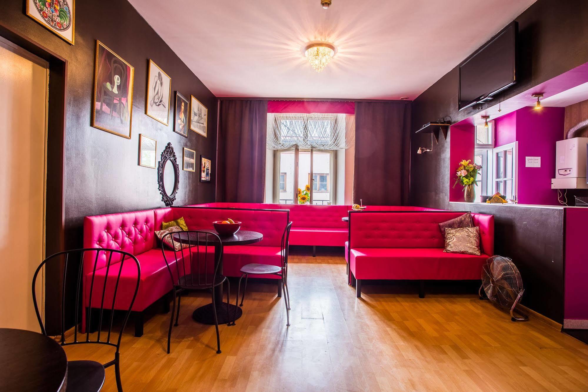 Pink Panther'S Hostel Krakow Ngoại thất bức ảnh
